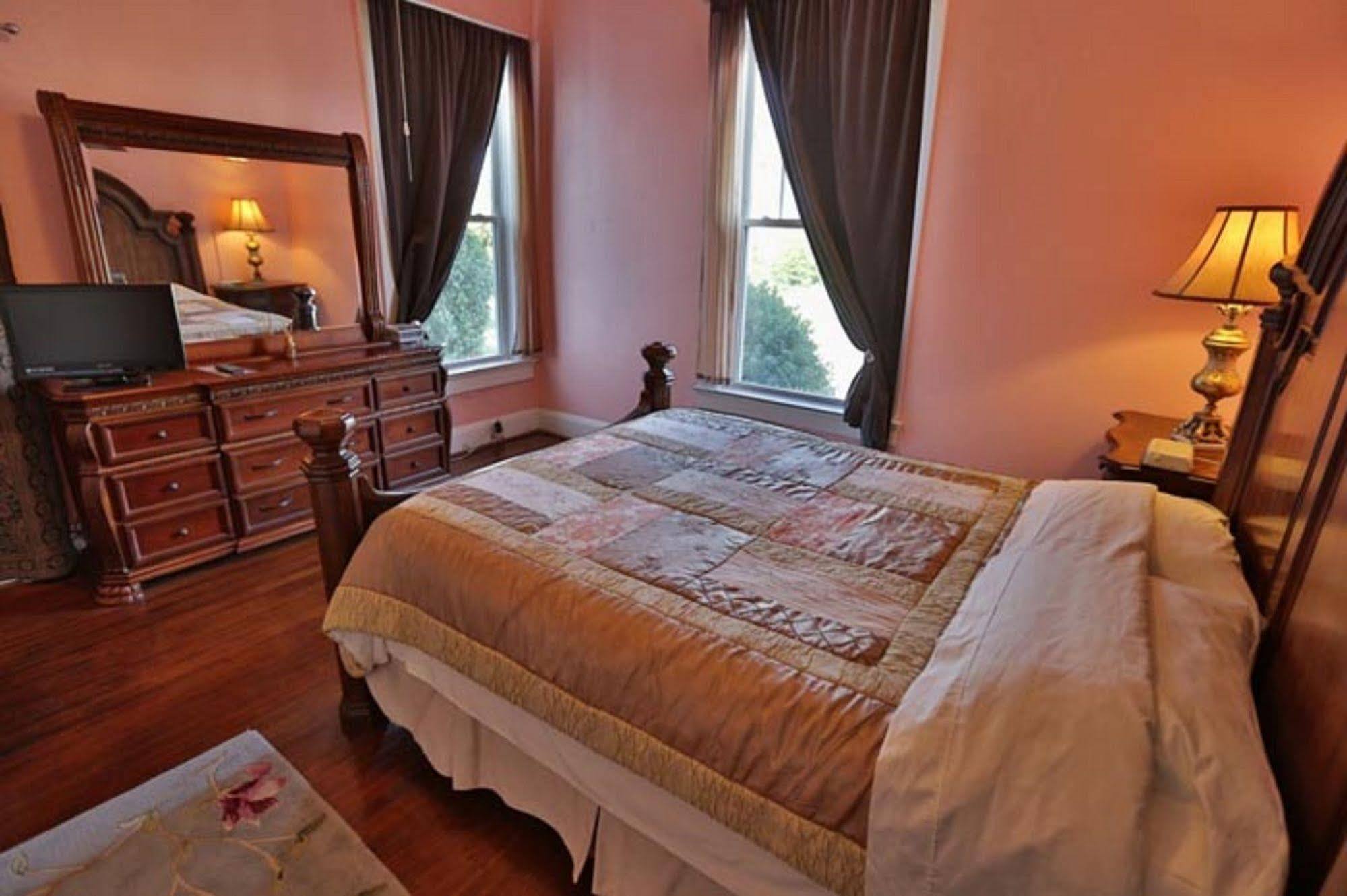 Simply Divine Hotel Dunn Eksteriør billede