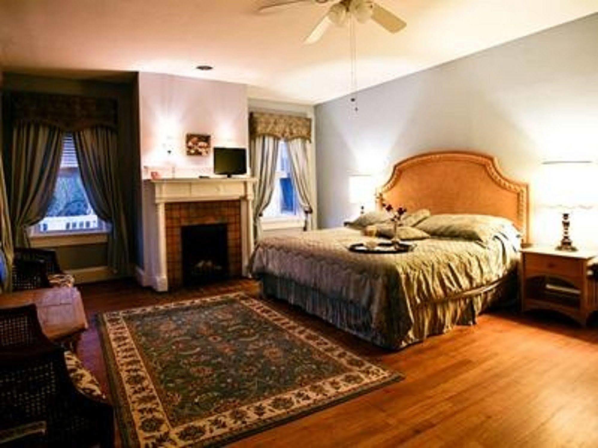 Simply Divine Hotel Dunn Eksteriør billede